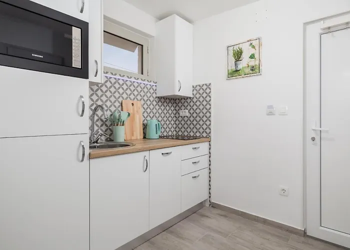 Rozi Apartment